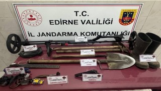Edirnede kaçak kazı yapan 2 kişi suçüstü yakalandı