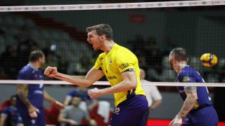 Efeler Ligi: Fenerbahçe Medicana: 3 - Arkas Spor: 2
