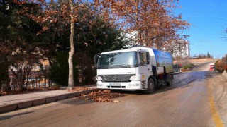 Elazığ Belediyesi ekipleri, kentin dört bir yanında yoğun mesaisini sürdürüyor