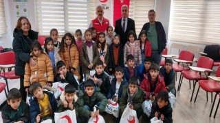 Elazığda ilkokul öğrencilerinden anlamlı ziyaret
