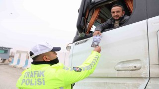 Elazığda trafik ekiplerinden kış lastiği denetimi