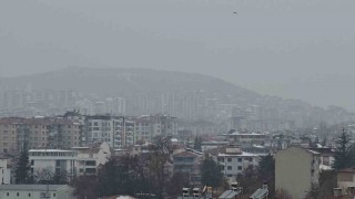 Elazığın yüksek kesimlerinde sis etkili oldu