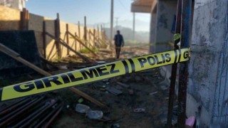 Elektrik akımına kapılan inşaat işçisi 3üncü kattan düştü