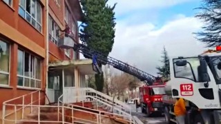 Emette eski hastane binasında çıkan yangın büyümeden söndürüldü