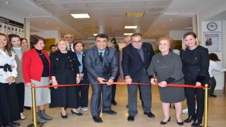 En anlamlı günde en anlamlı sergi