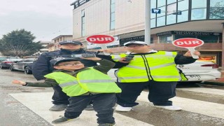 Engelli bireyler trafik polisi olmanın heyecanını yaşadı