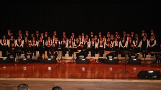 Engelsiz gecede Kardeşlik Korosundan konser