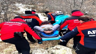 Erciyeste yürüyüş yaparken ayağı kırılan dağcı kurtarıldı