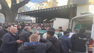 Erdekte 3. kattan düşen genç toprağa verildi