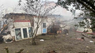 Ergenede ev yangını