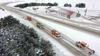 Erzincan güne kar yağışıyla uyandı
