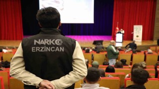 Erzincanda En İyi Narkotik Polisi Anne programı düzenlendi