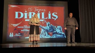Erzurum şehir tiyatrosu “15 Temmuz Diriliş” oyununu sahneledi