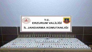 Erzurumda gümrük kaçağı parfüm ele geçirildi