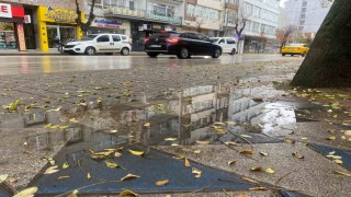 Eskişehir güne yağmurlu başladı