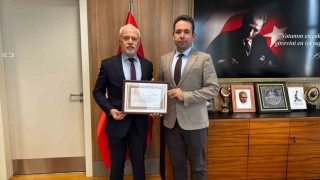 Eskişehir Şehir Hastanesine Beslenme Dostu ve Fiziksel Aktiviteyi Destekleyen İşyeri sertifikası