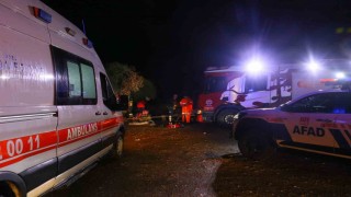 Falezlerden denize düşen araç için ekipler arama çalışması yaptı