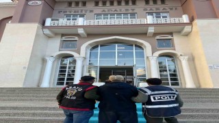 Fethiyede büfe sahibini bıçakla yaralayan şüpheli yakalandı