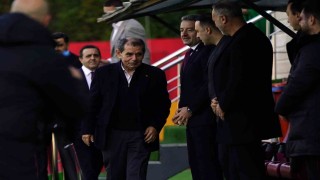 Galatasaray yönetimi tam kadro antrenmanı takip etti