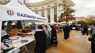 GAÜNlü öğrenciler Gazze için yardım düzenledi