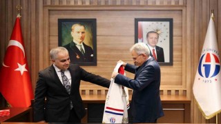 Gaziantep Üniversitesinde devir teslim töreni gerçekleştirildi