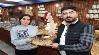 Gaziantepte kuruyemiş tezgahları yeni yıla hazır