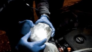 Geliboluda aracın motor kısmından uyuşturucu çıktı: 1 şüpheli tutuklandı