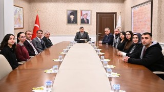 Gençlerden Vali Çiftçiye iadeyi ziyaret