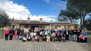 Gönüllü Üniversiteliler köy okullarında etkinlik düzenliyor