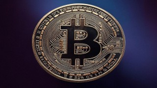 Gram Altın ve Bitcoin Yükselişte, Gümüş Düşüşte