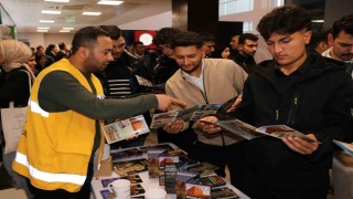 Güneydoğu Kariyer Fuarında Haliliye Belediyesinden öğrencilere destek