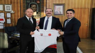 Hacımüftüoğluna teşekkür ziyareti
