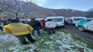 Hakkaride dağdan düşen genç hayatını kaybetti