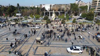 Halepin merkezinde yoğun hareketlilik yaşanıyor