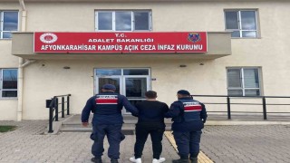 Hapis cezalarıyla aranan şahısları jandarma yakaladı