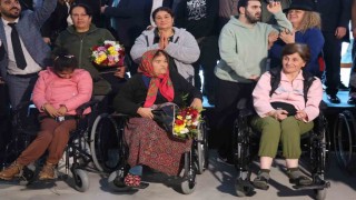 Hatay Büyükşehir Belediyesi engelli vatandaşlara araç dağıttı