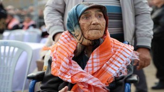 Hatice ninenin deve güreşi aşkı, engel tanımıyor