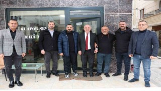 Her sabah aynı gelenek