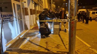 Iğdırda AK Parti il binasına molotoflu saldırı