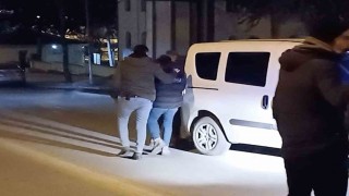 İş yerini kurşunlayan şahıs kısa sürede yakalandı