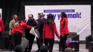 İşadamı Nevzat Aydın “Girişimcilik ve Yatırım panelinde fenalaştı