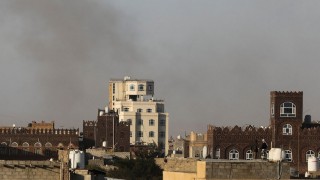 İsrail Yemen’de Havaalanlarını ve Limanları Bombaladı