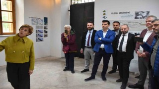 İzmirde mimarlık öğrencilerinin Karantina Adası projeleri sergilendi