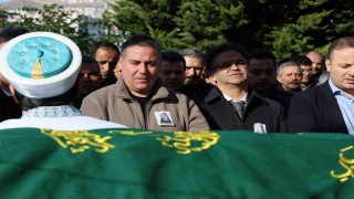 İzmirde servis kazasında yaşamını yitiren liseli Yağmura acı veda