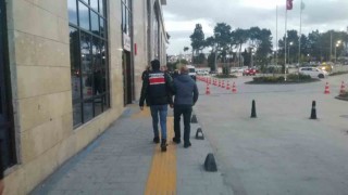 İzmirde terör operasyonu: 5 gözaltı