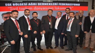 İzmirdeki Ağrılılar bir dönem daha Tekin Yalçın dedi