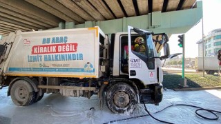 İzmit Belediyesinin çöp kamyonunda yangın çıktı