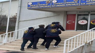 JASAT ekipleri kesinleşmiş hapis cezası olan şahsı saklandığı buzdolabında yakaladı