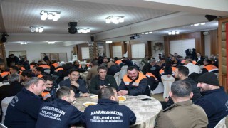 Kahramankazan Belediye Başkanı Çırpanoğlu, temizlik personeli ile bir araya geldi
