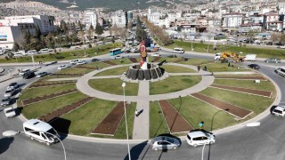 Kahramanmaraşta 500 bin mevsimlik çiçek toprakla buluştu